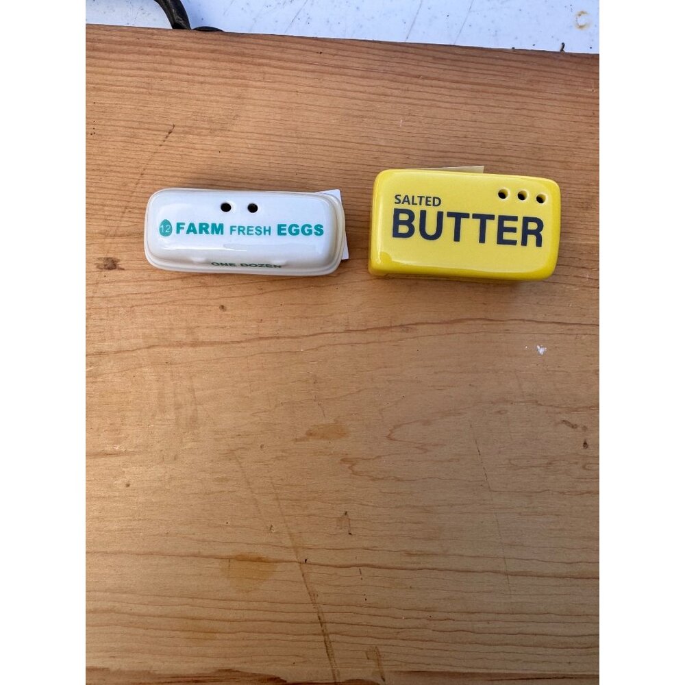 Cracker Barrel Farm Fresh Eggs Salted Butter Salt Pepper Shakers - Picture 3 of 9